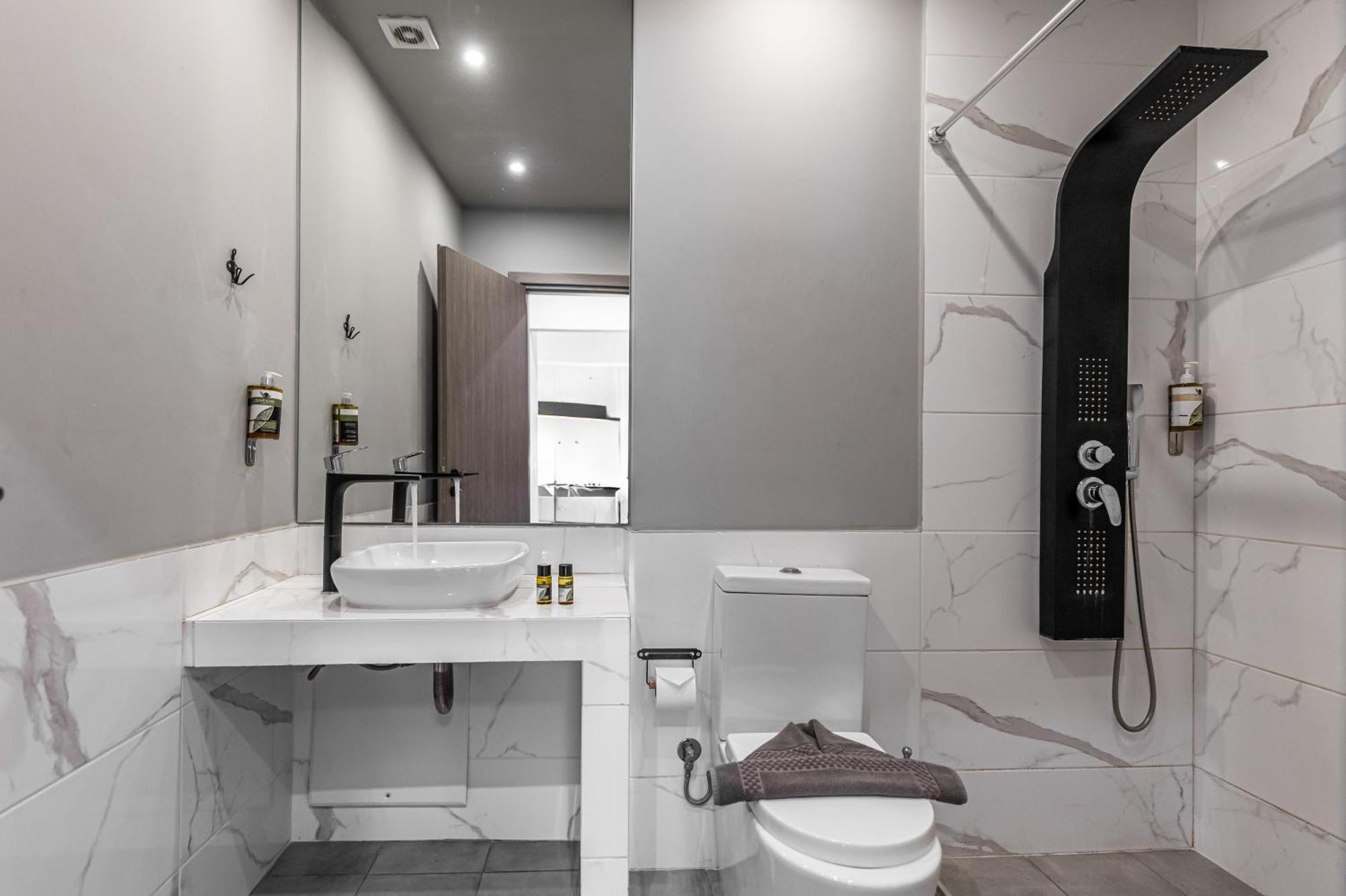 Athenian Infinity Apartments Exterior photo
