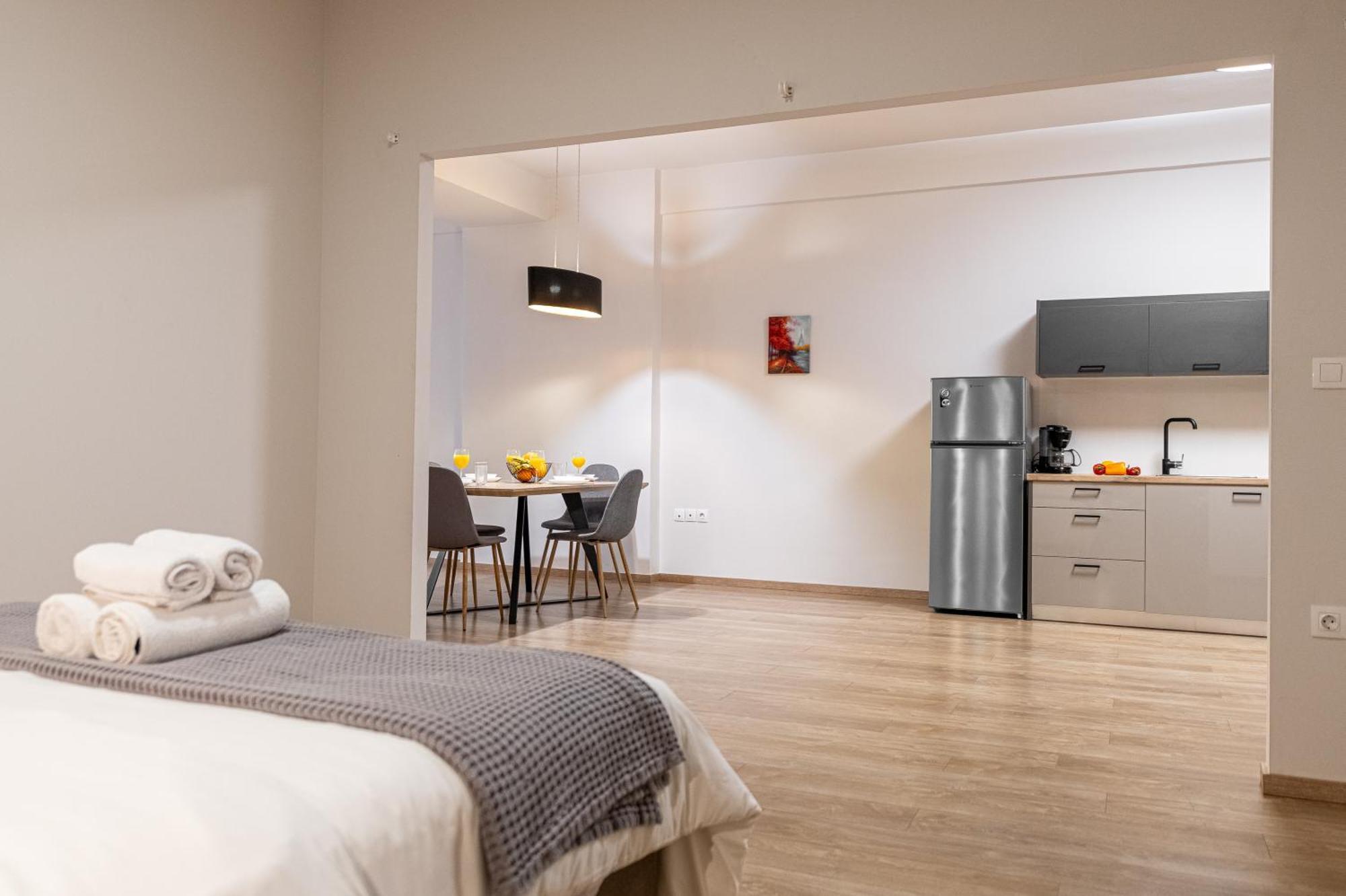 Athenian Infinity Apartments Exterior photo